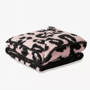 ❤ VS PINK      Pink & Black Sherpa Blanket❤